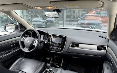 Mitsubishi Outlander III рестайлинг 3, 2013 год, 1 440 000 рублей, 9 фотография