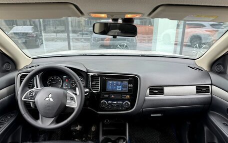 Mitsubishi Outlander III рестайлинг 3, 2013 год, 1 440 000 рублей, 11 фотография