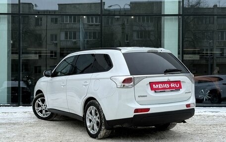 Mitsubishi Outlander III рестайлинг 3, 2013 год, 1 440 000 рублей, 7 фотография