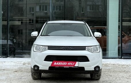Mitsubishi Outlander III рестайлинг 3, 2013 год, 1 440 000 рублей, 2 фотография