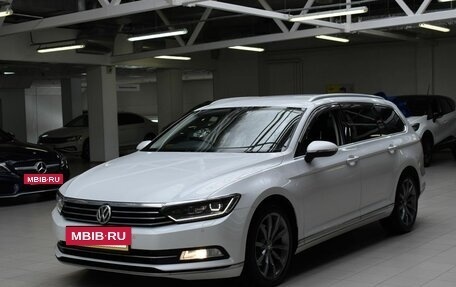 Volkswagen Passat B8 рестайлинг, 2017 год, 1 420 000 рублей, 3 фотография