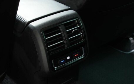 Volkswagen Passat B8 рестайлинг, 2017 год, 1 420 000 рублей, 23 фотография