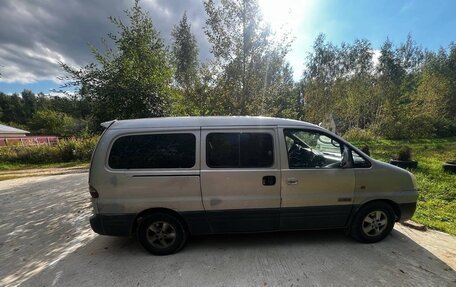 Hyundai Starex I рестайлинг, 2006 год, 520 000 рублей, 2 фотография
