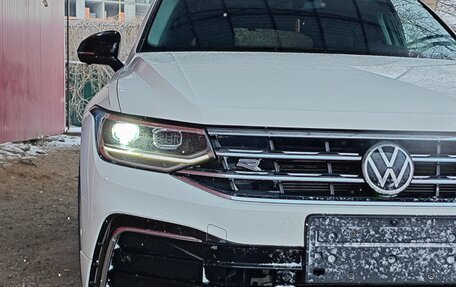 Volkswagen Tiguan II, 2020 год, 3 800 000 рублей, 1 фотография