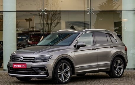 Volkswagen Tiguan II, 2019 год, 1 995 000 рублей, 1 фотография