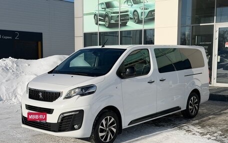 Peugeot Traveller I, 2018 год, 2 300 000 рублей, 1 фотография