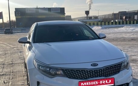 KIA Optima IV, 2018 год, 1 950 000 рублей, 3 фотография
