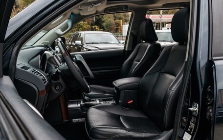 Toyota Land Cruiser Prado 150 рестайлинг 2, 2014 год, 3 749 000 рублей, 13 фотография