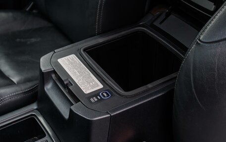 Toyota Land Cruiser Prado 150 рестайлинг 2, 2014 год, 3 749 000 рублей, 28 фотография