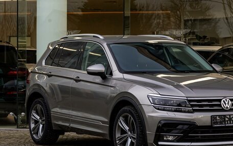 Volkswagen Tiguan II, 2019 год, 1 995 000 рублей, 7 фотография