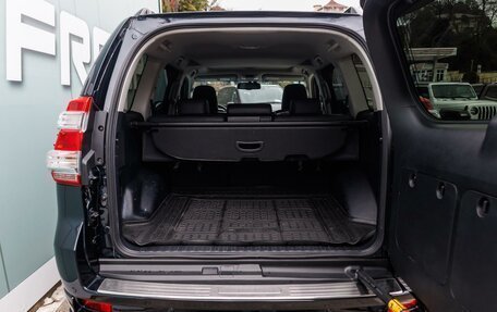 Toyota Land Cruiser Prado 150 рестайлинг 2, 2014 год, 3 749 000 рублей, 31 фотография