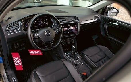 Volkswagen Tiguan II, 2019 год, 1 995 000 рублей, 13 фотография