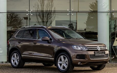 Volkswagen Touareg III, 2012 год, 2 095 000 рублей, 3 фотография