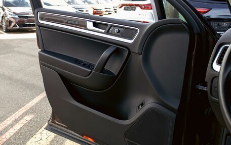 Volkswagen Touareg III, 2012 год, 2 095 000 рублей, 12 фотография