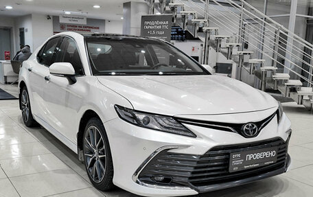 Toyota Camry, 2023 год, 3 499 000 рублей, 5 фотография