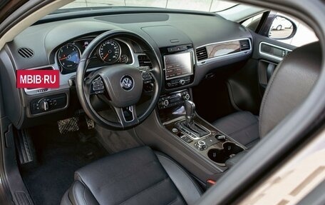 Volkswagen Touareg III, 2012 год, 2 095 000 рублей, 13 фотография