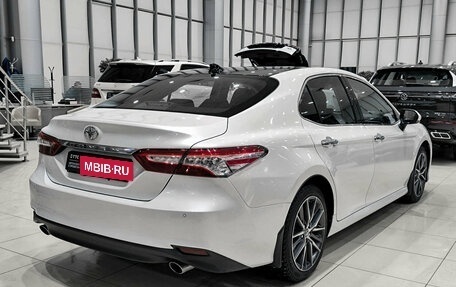Toyota Camry, 2023 год, 3 499 000 рублей, 9 фотография