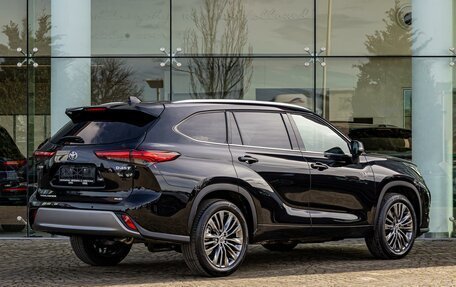 Toyota Highlander, 2025 год, 5 595 000 рублей, 6 фотография