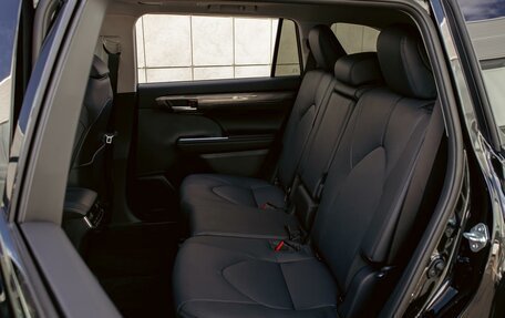 Toyota Highlander, 2025 год, 5 595 000 рублей, 17 фотография