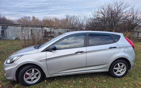 Hyundai Solaris II рестайлинг, 2012 год, 690 000 рублей, 7 фотография