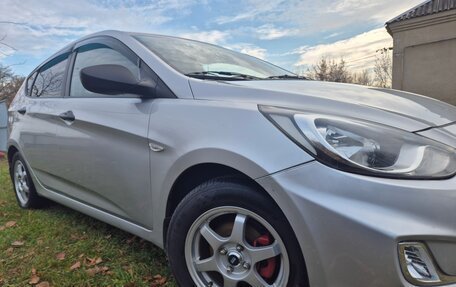 Hyundai Solaris II рестайлинг, 2012 год, 690 000 рублей, 8 фотография