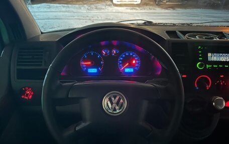 Volkswagen Transporter T5 рестайлинг, 2003 год, 595 000 рублей, 10 фотография