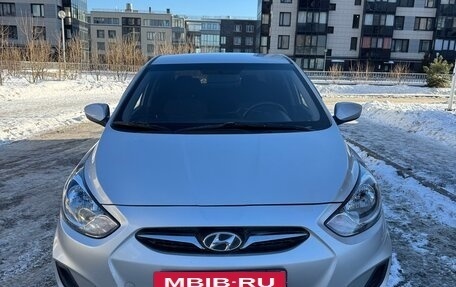 Hyundai Solaris II рестайлинг, 2012 год, 725 000 рублей, 3 фотография