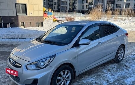 Hyundai Solaris II рестайлинг, 2012 год, 725 000 рублей, 4 фотография