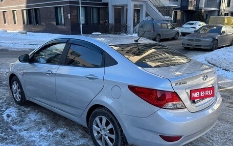 Hyundai Solaris II рестайлинг, 2012 год, 725 000 рублей, 5 фотография