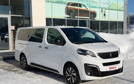 Peugeot Traveller I, 2018 год, 2 300 000 рублей, 3 фотография