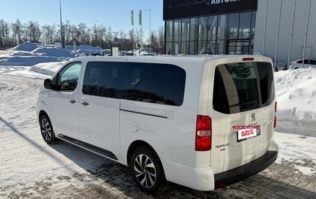 Peugeot Traveller I, 2018 год, 2 300 000 рублей, 5 фотография