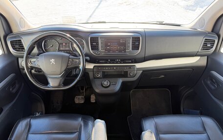 Peugeot Traveller I, 2018 год, 2 300 000 рублей, 9 фотография