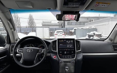 Toyota Land Cruiser 200, 2019 год, 7 350 000 рублей, 13 фотография