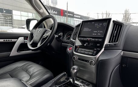 Toyota Land Cruiser 200, 2019 год, 7 350 000 рублей, 11 фотография