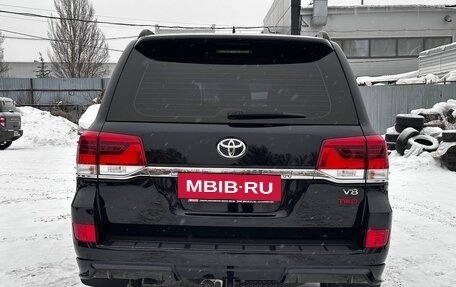 Toyota Land Cruiser 200, 2019 год, 7 350 000 рублей, 7 фотография