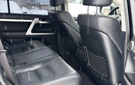 Toyota Land Cruiser 200, 2019 год, 7 350 000 рублей, 29 фотография