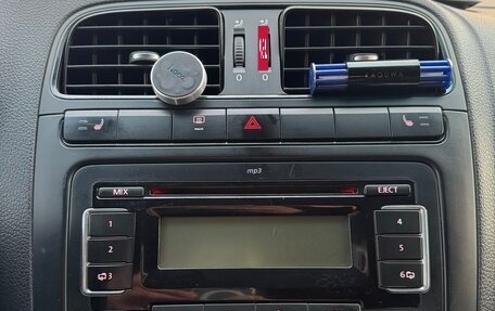 Volkswagen Polo VI (EU Market), 2011 год, 640 000 рублей, 11 фотография