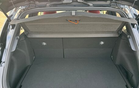 Toyota Corolla, 2020 год, 1 990 000 рублей, 12 фотография