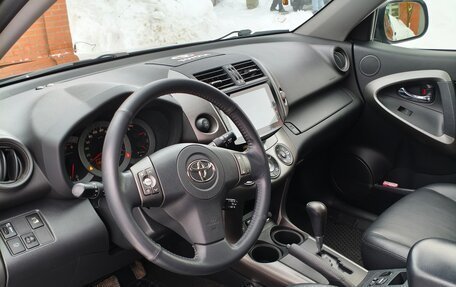 Toyota RAV4, 2011 год, 1 998 000 рублей, 12 фотография