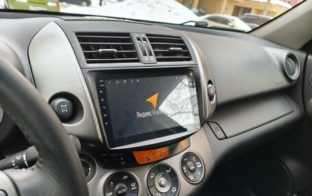 Toyota RAV4, 2011 год, 1 998 000 рублей, 15 фотография