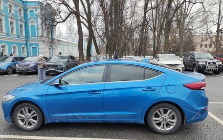 Hyundai Elantra VI рестайлинг, 2018 год, 1 550 000 рублей, 8 фотография