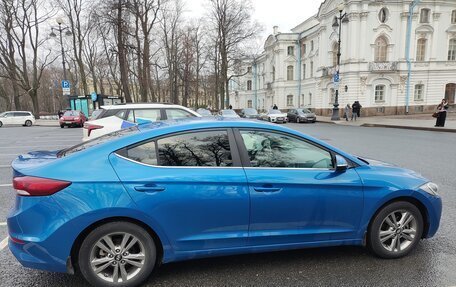 Hyundai Elantra VI рестайлинг, 2018 год, 1 550 000 рублей, 4 фотография