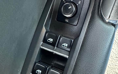 Volkswagen Touran III, 2022 год, 2 430 000 рублей, 10 фотография