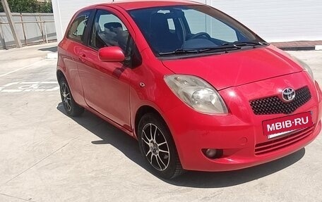 Toyota Yaris III рестайлинг, 2008 год, 460 000 рублей, 8 фотография