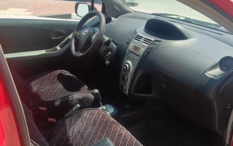 Toyota Yaris III рестайлинг, 2008 год, 460 000 рублей, 15 фотография