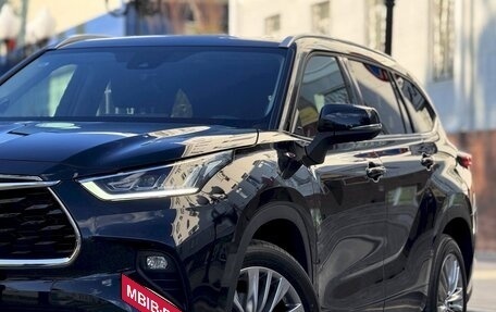 Toyota Highlander, 2026 год, 5 600 000 рублей, 10 фотография