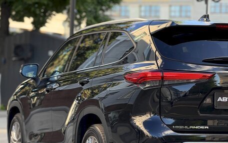 Toyota Highlander, 2026 год, 5 600 000 рублей, 26 фотография