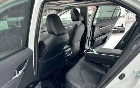 Toyota Camry, 2023 год, 4 250 000 рублей, 5 фотография