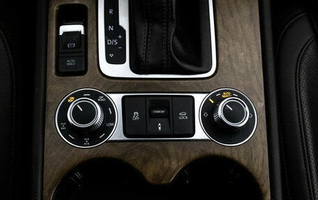 Volkswagen Touareg III, 2017 год, 3 199 000 рублей, 17 фотография