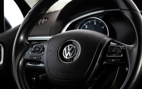 Volkswagen Touareg III, 2017 год, 3 199 000 рублей, 11 фотография